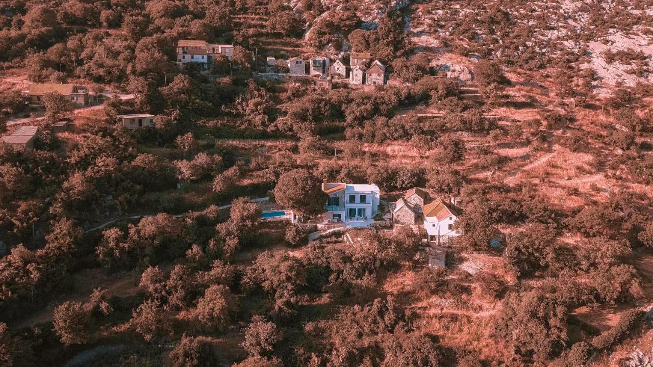 Villa O'Zrna Klis ภายนอก รูปภาพ